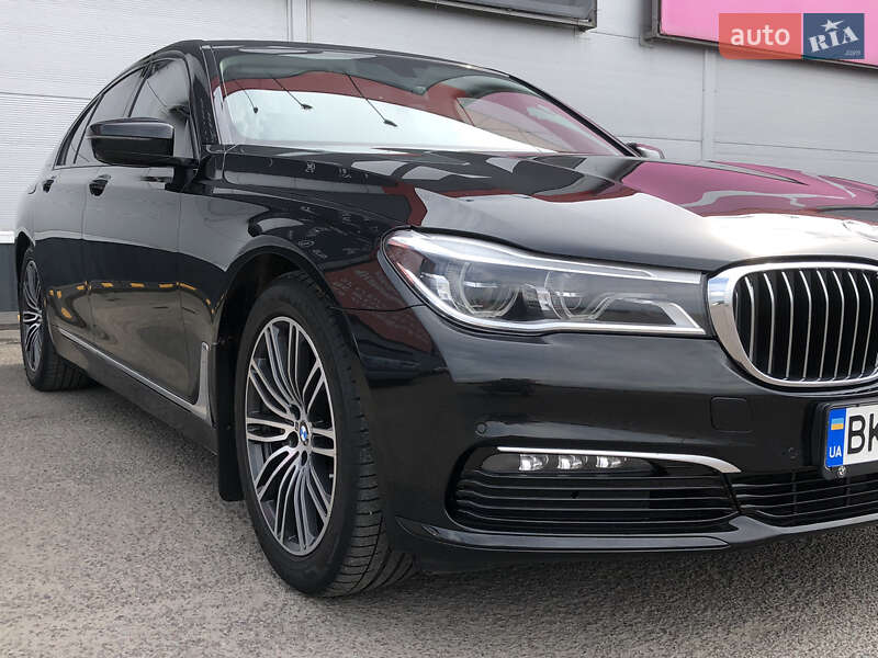 Седан BMW 7 Series 2015 в Рівному