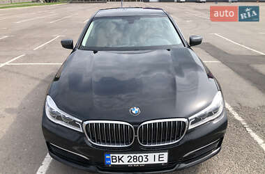 Седан BMW 7 Series 2015 в Ровно