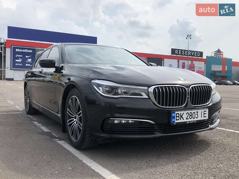 Седан BMW 7 Series 2015 в Рівному