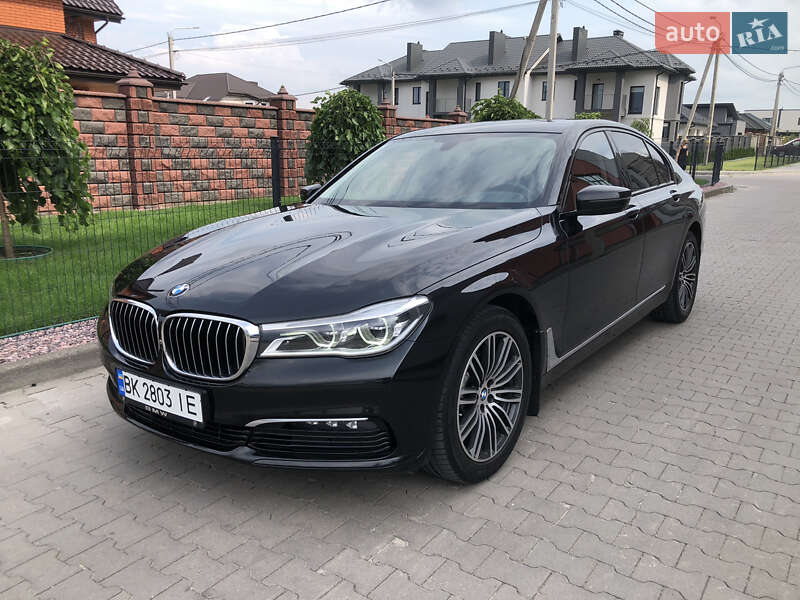 Седан BMW 7 Series 2015 в Рівному