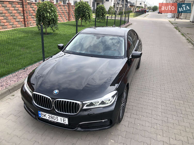 Седан BMW 7 Series 2015 в Рівному