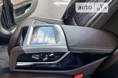 Седан BMW 7 Series 2020 в 