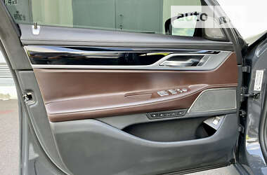 Седан BMW 7 Series 2020 в 