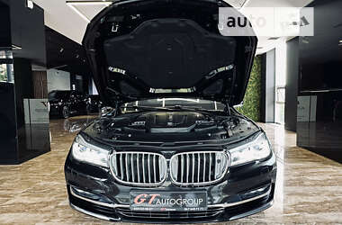 Седан BMW 7 Series 2017 в 