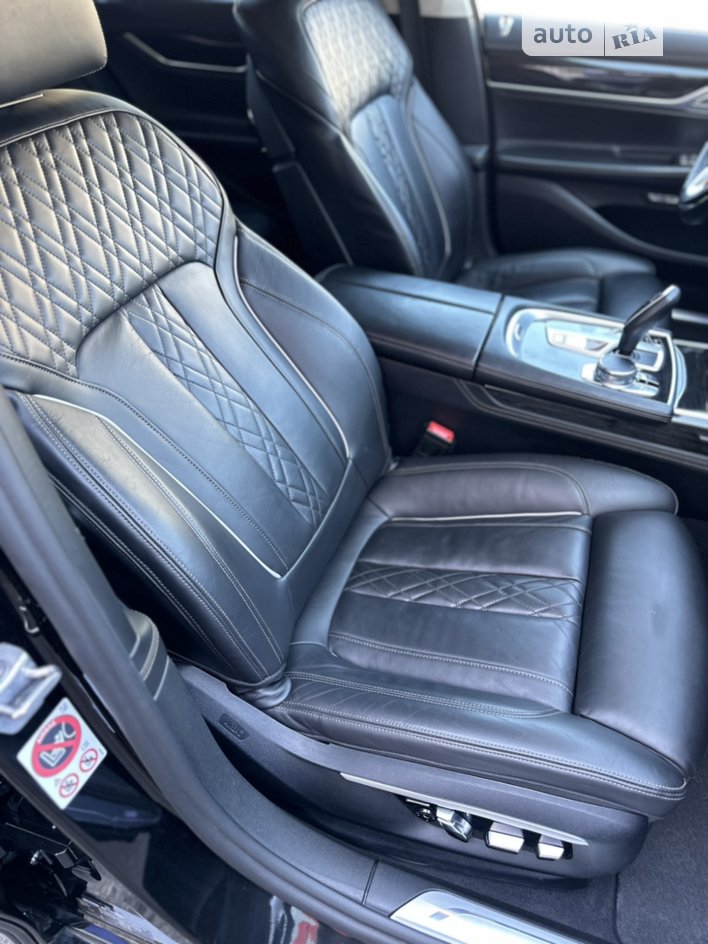 2016 BMW 7er - мініатюра 16
