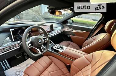 Седан BMW 7 Series 2023 в Киеве