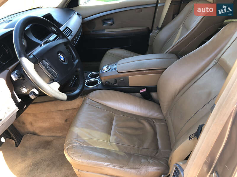 Седан BMW 7 Series 2004 в Києві