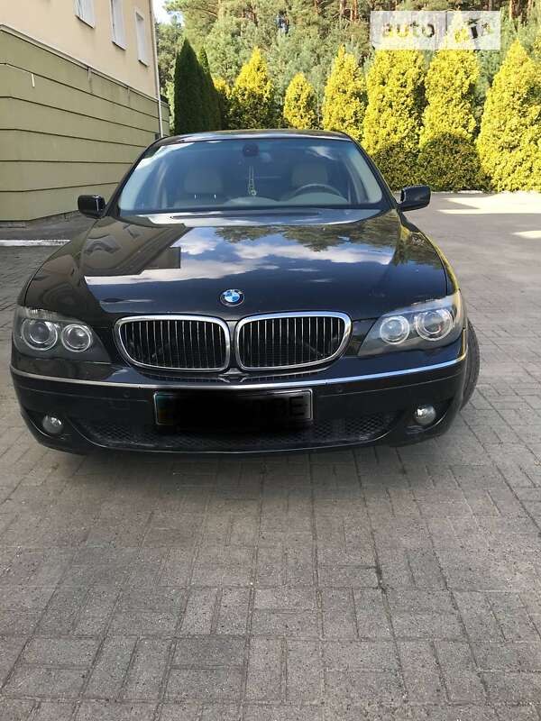 Седан BMW 7 Series 2005 в Львові