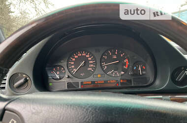 Седан BMW 7 Series 2001 в 
