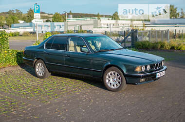 Седан BMW 7 Series 1990 в Луцке