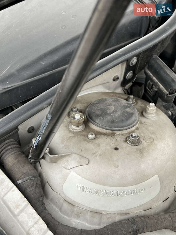 Седан BMW 7 Series 2004 в Самборі