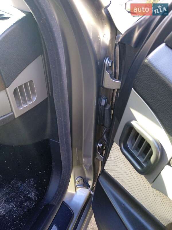 Седан BMW 7 Series 2002 в Львові