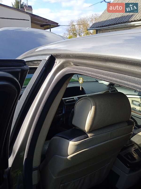 Седан BMW 7 Series 2002 в Львові