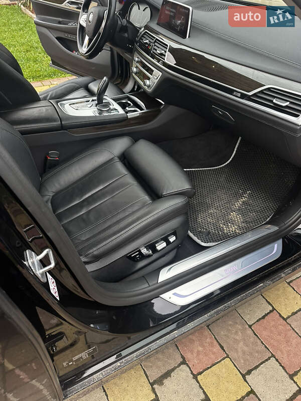 Седан BMW 7 Series 2018 в Ужгороде фото 16 Седан BMW 7 Series 2018 в Ужгороде