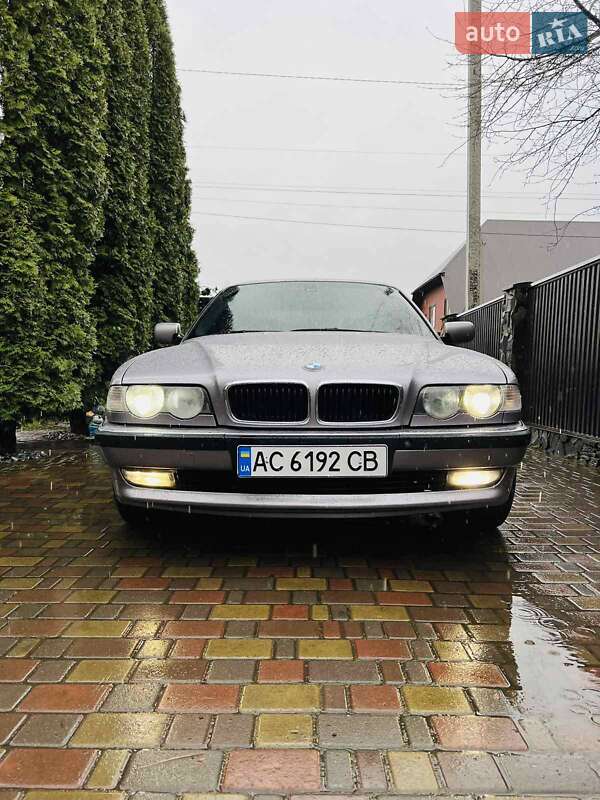 Седан BMW 7 Series 2000 в Маневичах