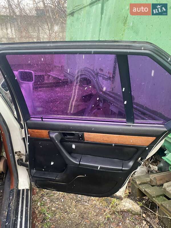 Седан BMW 7 Series 1989 в Киеве