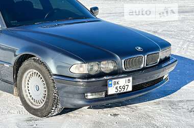 Седан BMW 7 Series 2001 в Рівному