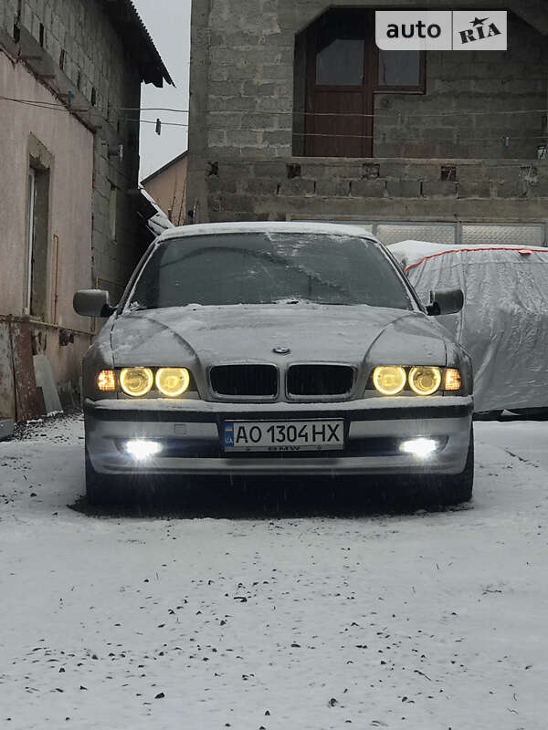 Седан BMW 7 Series 1998 в Мукачевому