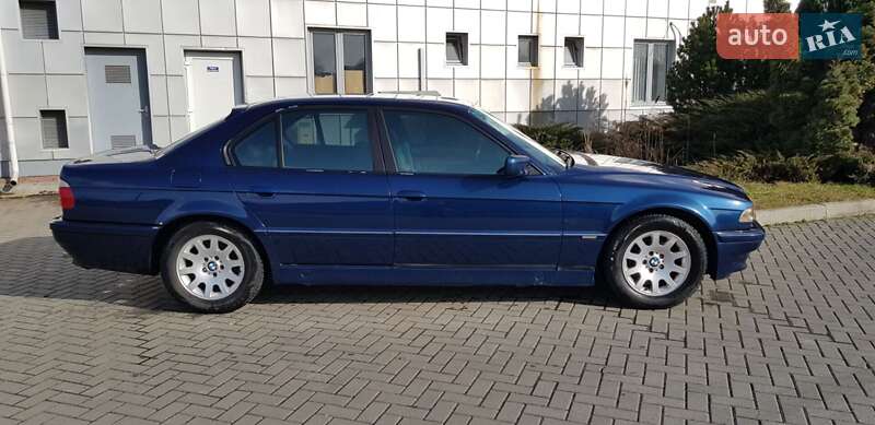 Седан BMW 7 Series 1998 в Мукачевому