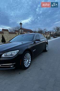 Седан BMW 7 Series 2013 в Измаиле