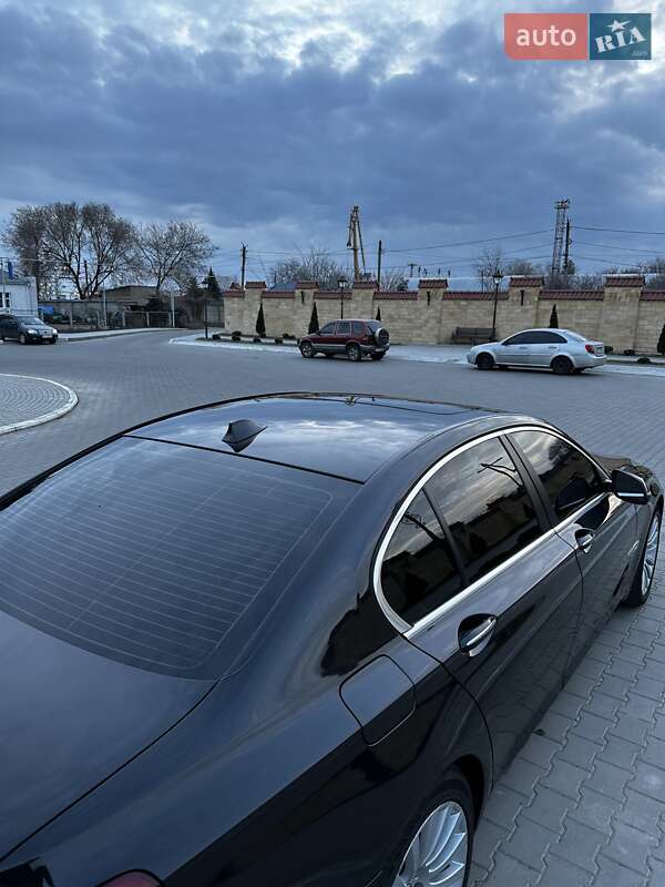Седан BMW 7 Series 2013 в Измаиле