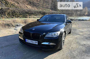 Седан BMW 7 Series 2010 в Рахове