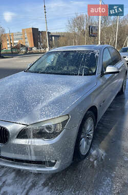 Седан BMW 7 Series 2011 в 