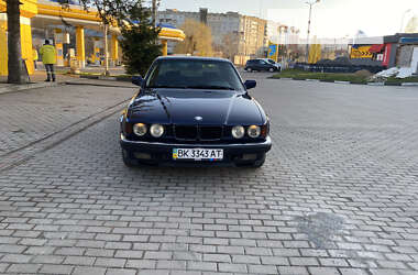 Седан BMW 7 Series 1994 в Ровно