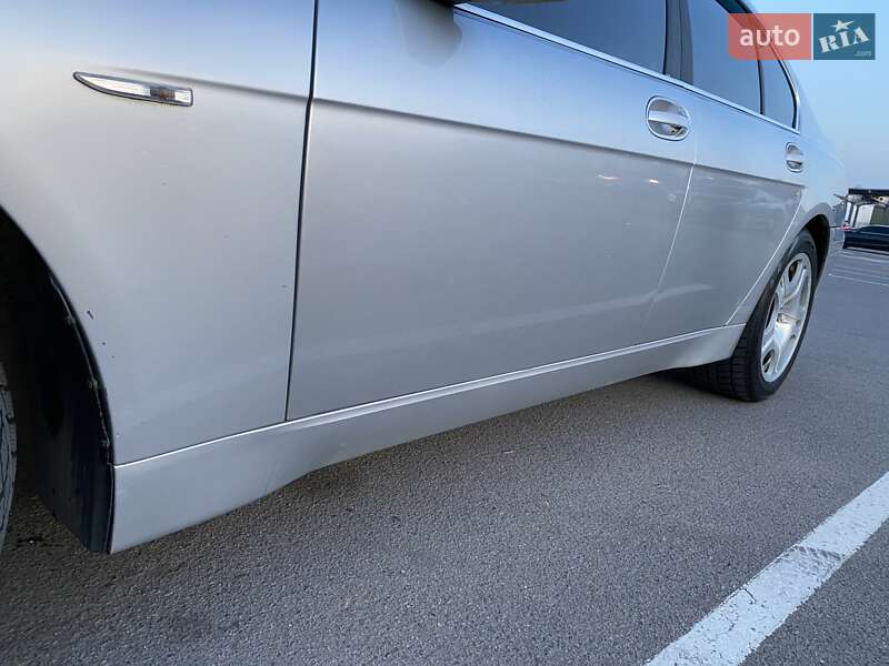 Седан BMW 7 Series 2003 в Черноморске