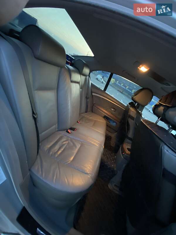 Седан BMW 7 Series 2003 в Черноморске