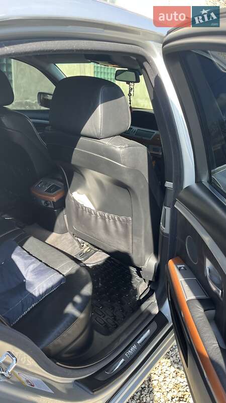 Седан BMW 7 Series 2002 в Стрию
