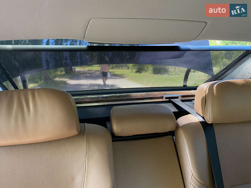 Седан BMW 7 Series 2011 в Ровно