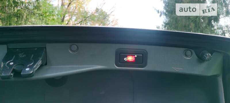 Седан BMW 7 Series 2004 в Романіву