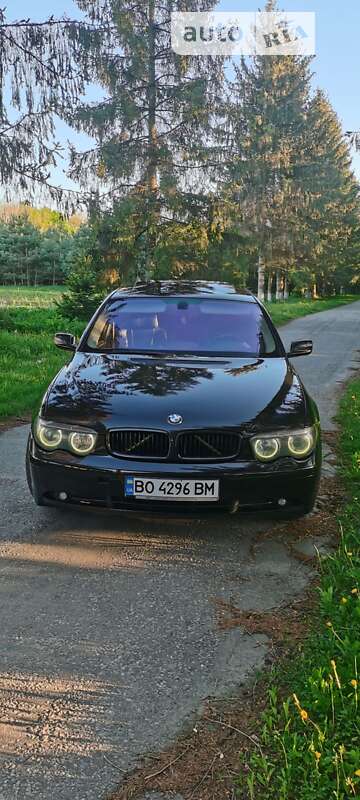 Седан BMW 7 Series 2004 в Романіву