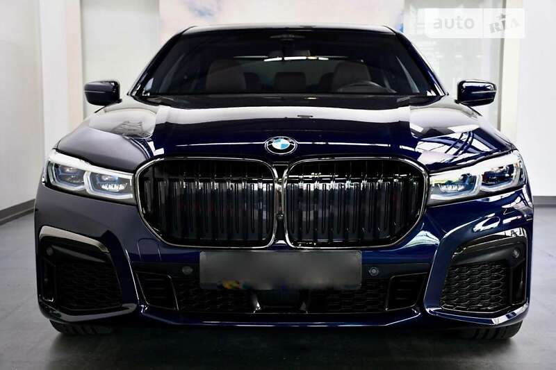 Седан BMW 7 Series 2019 в Черноморске