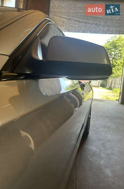 Седан BMW 7 Series 2011 в 