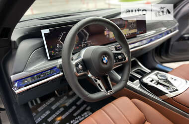 Седан BMW 7 Series 2023 в Киеве