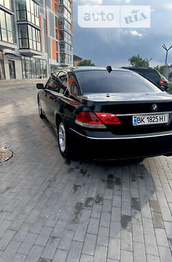 Седан BMW 7 Series 2007 в Вараші