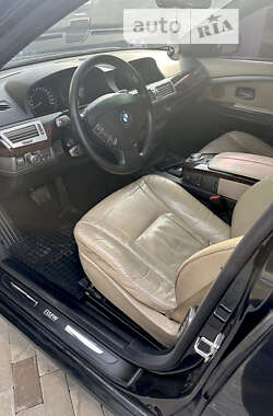 Седан BMW 7 Series 2007 в Вараше