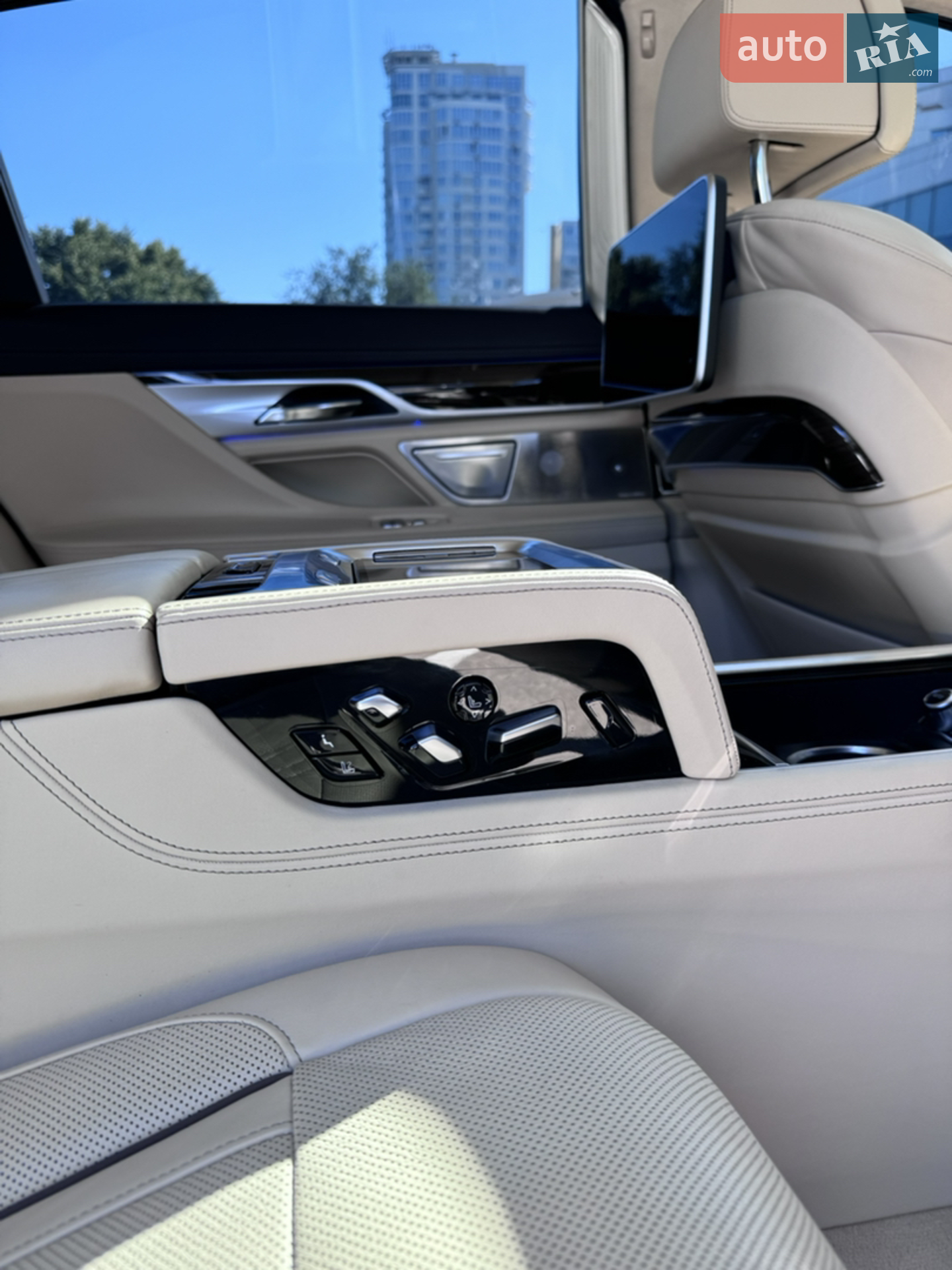 2015 BMW 7er - мініатюра 10