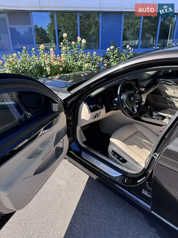 Седан BMW 7 Series 2015 в Одессе фото 27 Седан BMW 7 Series 2015 в Одессе