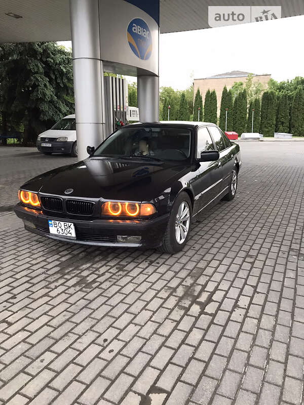 Седан BMW 7 Series 1995 в Залещиках