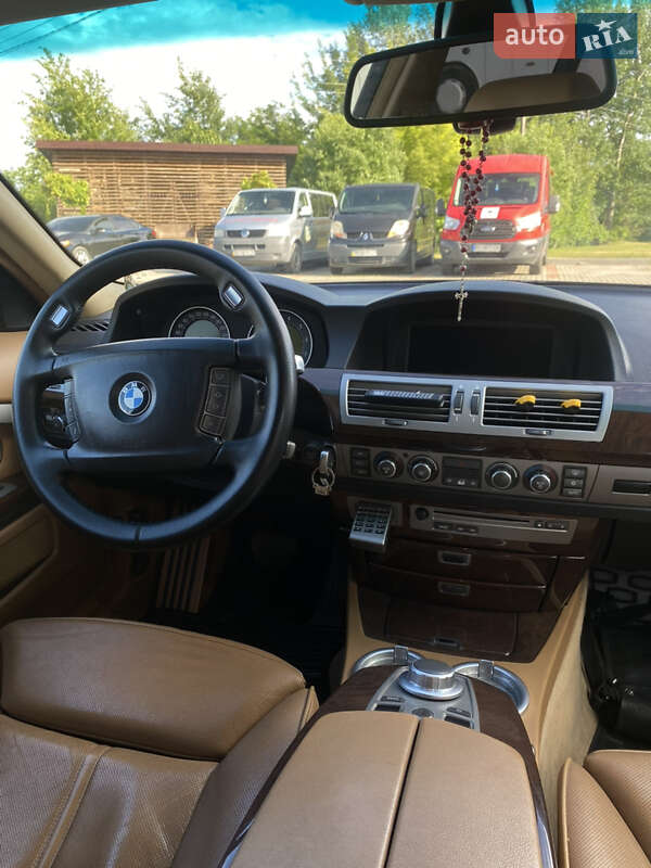 Седан BMW 7 Series 2006 в Львові