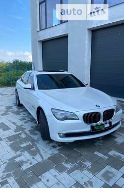 Седан BMW 7 Series 2011 в Тячеве