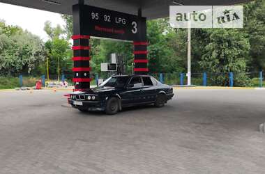 Седан BMW 7 Series 1990 в Кременчуці