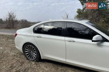 Седан BMW 7 Series 2011 в 