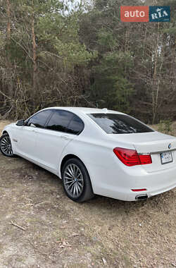 Седан BMW 7 Series 2011 в 