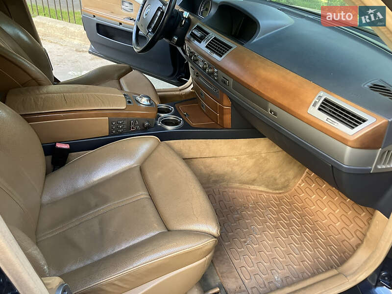 Седан BMW 7 Series 2001 в Киеве