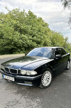 Седан BMW 7 Series 2000 в Чернівцях