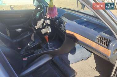 Седан BMW 7 Series 1990 в Ружині